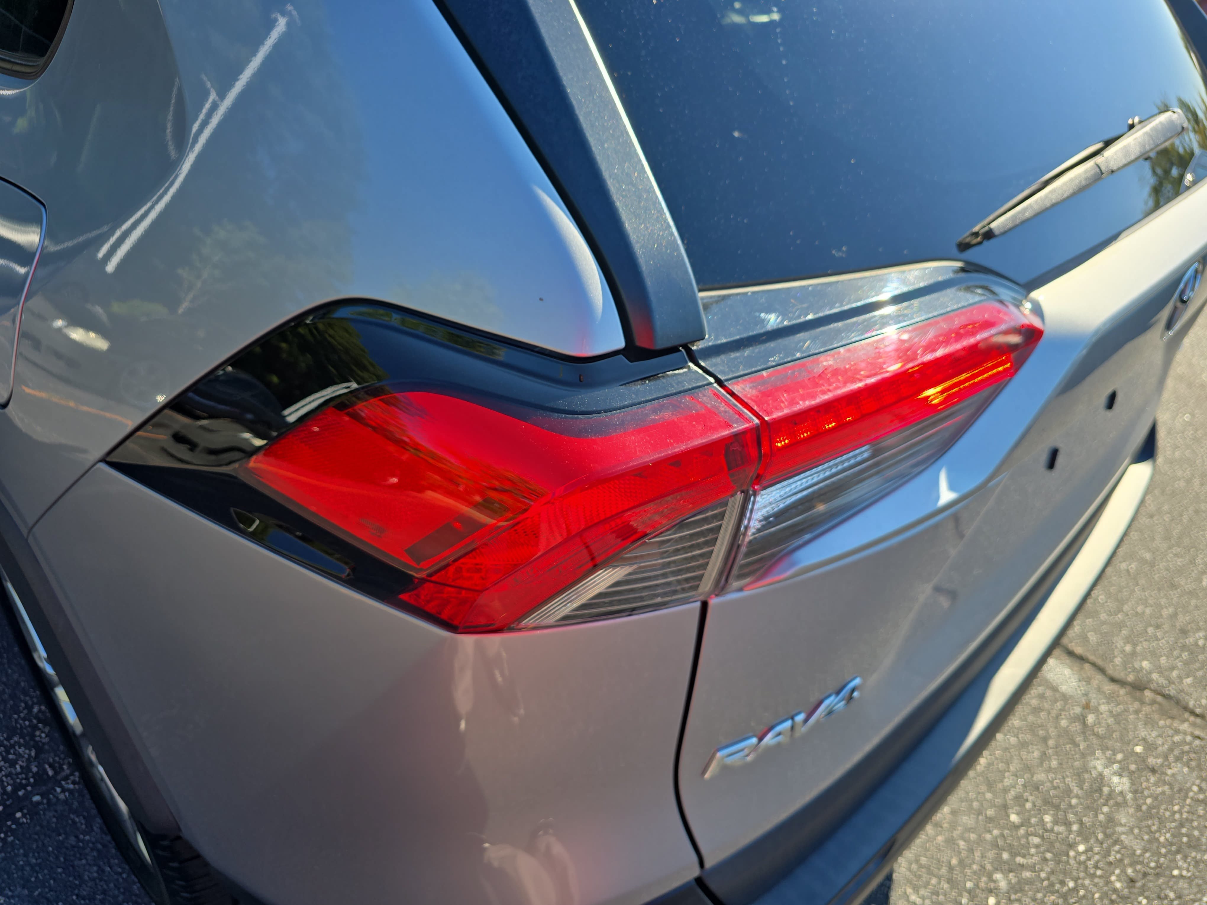 Used 2022 Toyota RAV4 XLE Premium FWD image 34