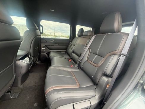 New 2026 Nissan Armada SL image 14