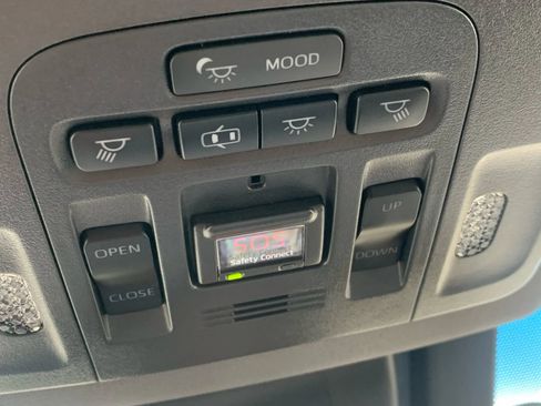 Used 2020 Toyota Avalon Limited w/ Advanced Safety Package image 27