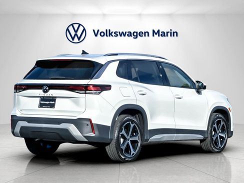 New 2026 Volkswagen Tiguan SE image 5