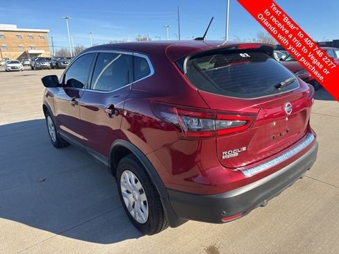 Used 2020 Nissan Rogue Sport S image 3