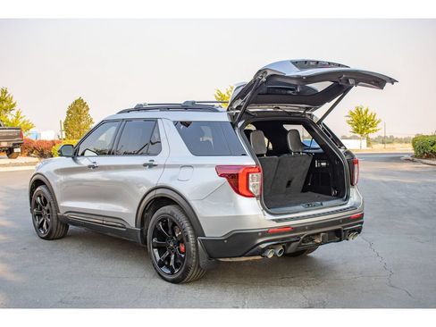 Used 2021 Ford Explorer ST w/ ST Street Pack AWD/4WD image 9
