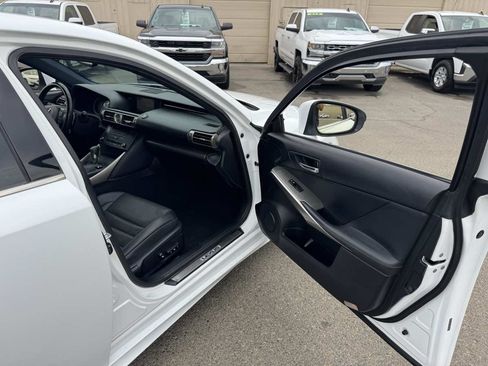 Used 2016 Lexus IS 200t w/ F Sport Package RWD image 16