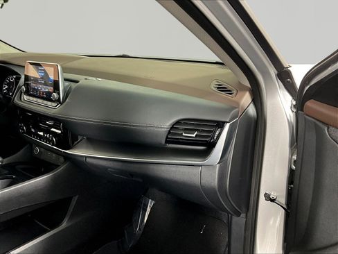 Certified 2022 Nissan Rogue SV AWD/4WD image 26