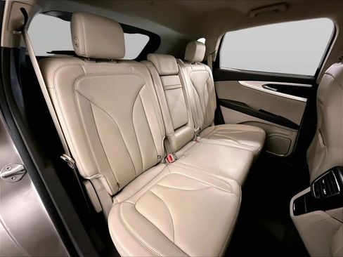 Used 2018 Lincoln MKX Premiere FWD image 26