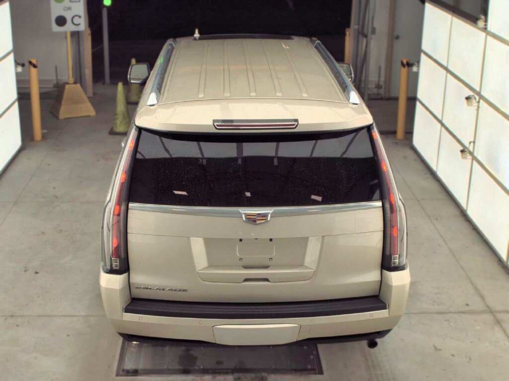 Used 2015 Cadillac Escalade ESV Premium AWD/4WD image 6