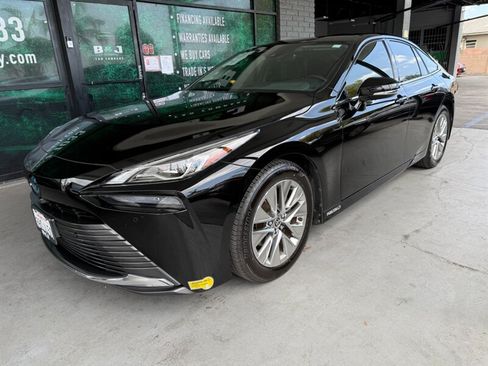 Used 2022 Toyota Mirai w/ Advanced Technology Package RWD image 1