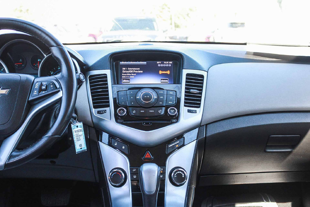 Used 2014 Chevrolet Cruze LT w/ Technology Package FWD image 13