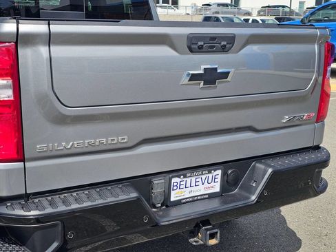 Used 2024 Chevrolet Silverado 1500 ZR2 AWD/4WD image 15