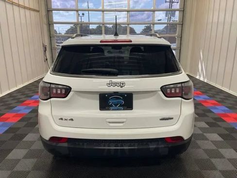 Used 2024 Jeep Compass Latitude AWD/4WD image 5