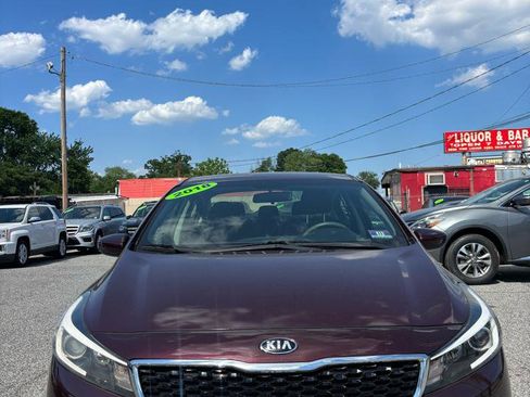 Used 2018 Kia Forte LX FWD image 2