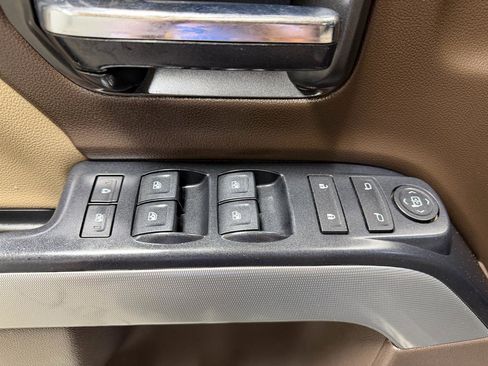 Used 2018 Chevrolet Silverado 1500 LT w/ All Star Edition AWD/4WD image 13