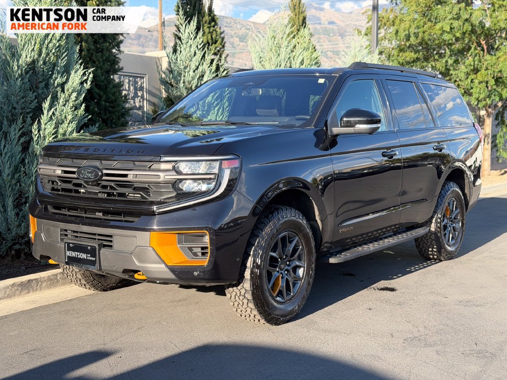 Used 2025 Ford Expedition Tremor AWD/4WD image 2