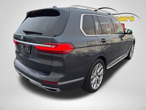 Used 2022 BMW X7 xDrive40i w/ Executive Package image 8