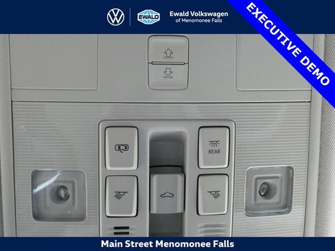 New 2025 Volkswagen Taos SE image 21