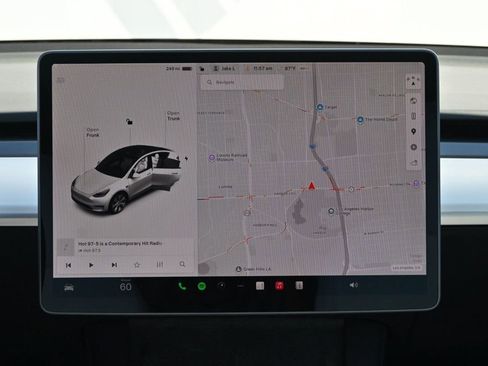 Used 2021 Tesla Model Y Long Range image 11