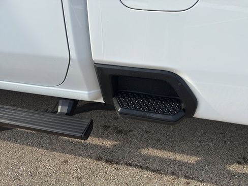 Used 2024 GMC Sierra 2500 Pro AWD/4WD image 13