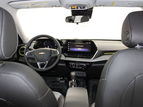 New 2026 Chevrolet Trax LT w/ Driver Confidence Package image 24