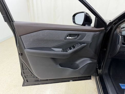 Used 2023 Nissan Rogue SV AWD/4WD image 17