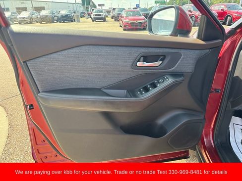 Used 2022 Nissan Rogue SV AWD/4WD image 10