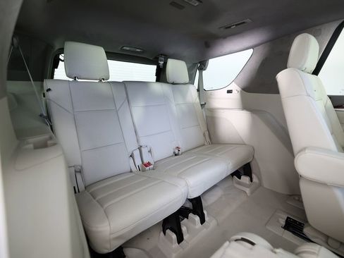 Used 2026 Cadillac Escalade Platinum Sport AWD/4WD image 14