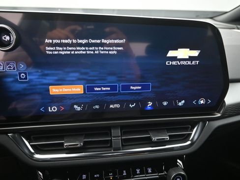 New 2026 Chevrolet Equinox EV LT w/ Comfort Package AWD/4WD image 15