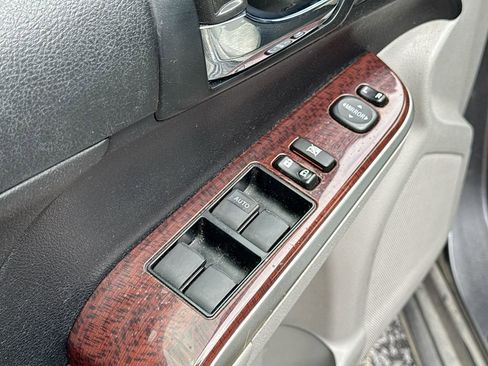 Used 2014 Toyota Camry XLE image 17