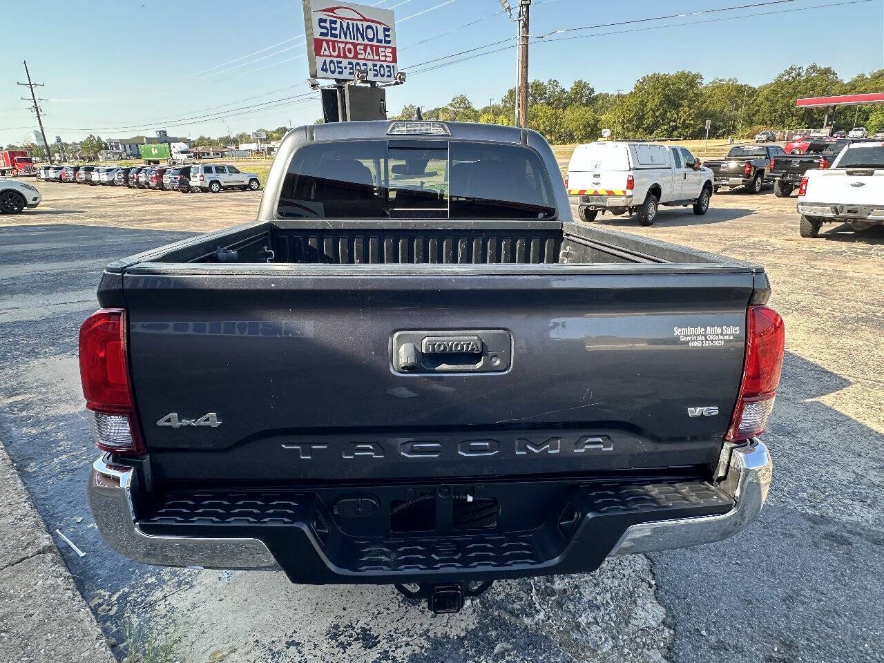 Used 2021 Toyota Tacoma SR5 AWD/4WD image 7