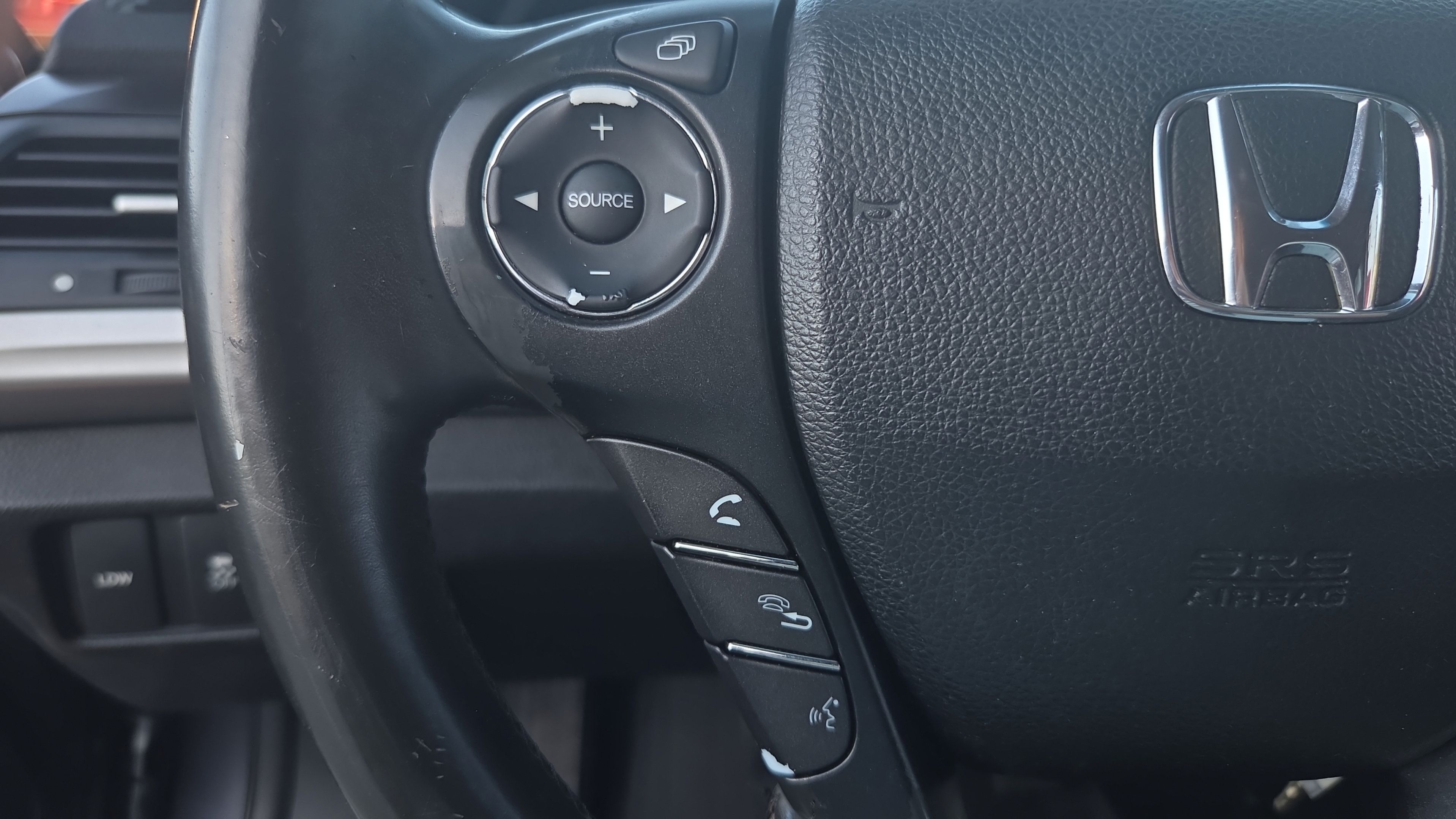 Used 2015 Honda Crosstour EX-L image 25