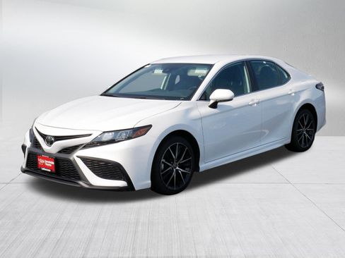 Certified 2024 Toyota Camry SE FWD image 8