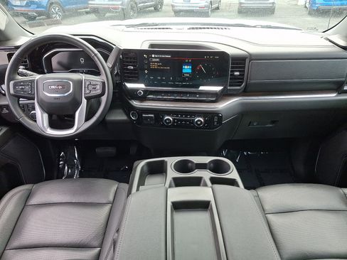 Used 2025 GMC Sierra 1500 SLT AWD/4WD image 11