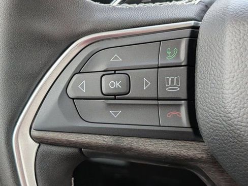 New 2026 Jeep Grand Cherokee Altitude RWD image 25
