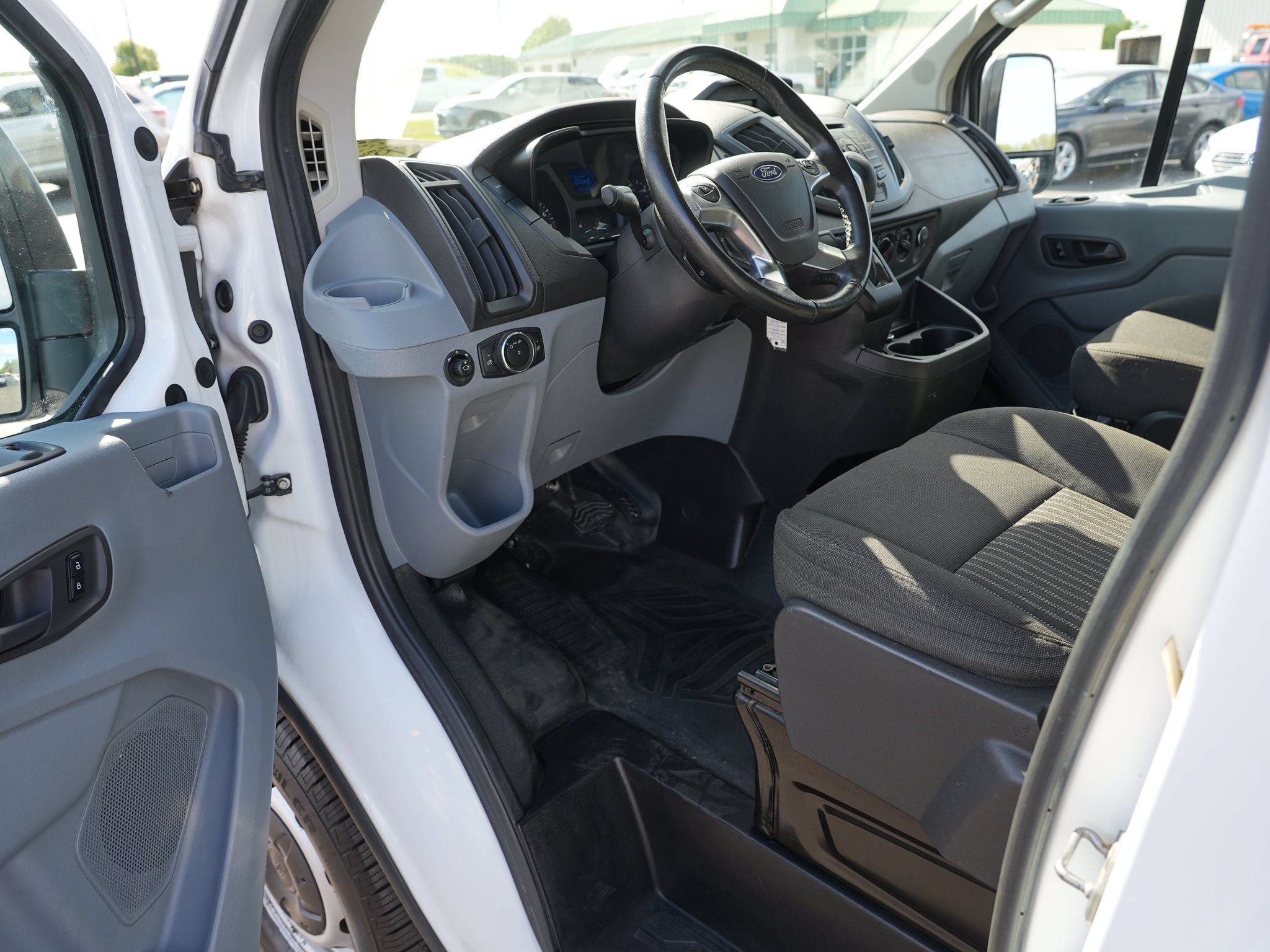 Used 2016 Ford Transit 150 130 Low Roof RWD image 14