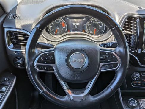 Certified 2019 Jeep Cherokee Limited AWD/4WD image 21