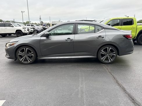 Used 2023 Nissan Sentra SR w/ SR Premium Package image 3