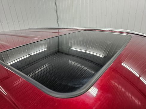 Used 2021 Toyota Highlander XLE image 13