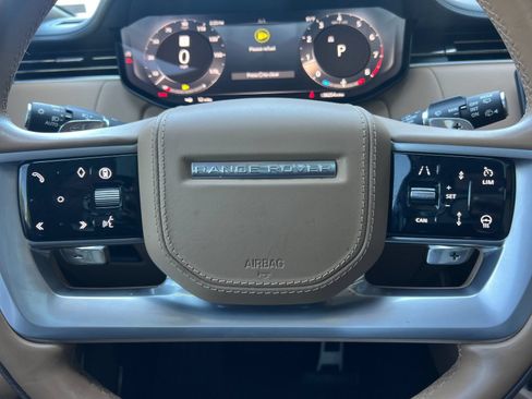 Used 2025 Land Rover Range Rover Long Wheelbase Autobiography AWD/4WD image 22