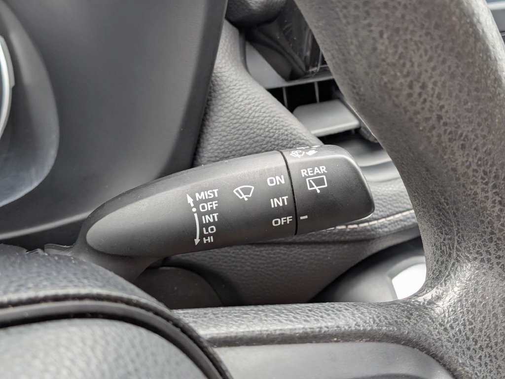 Used 2021 Toyota RAV4 LE FWD image 25