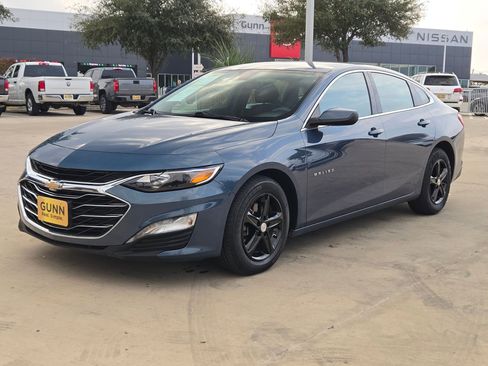 Used 2024 Chevrolet Malibu LT image 3
