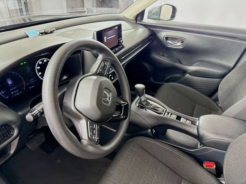 Used 2025 Honda HR-V LX image 13