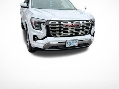 Used 2026 GMC Terrain Denali w/ LPO, Floor Liner Package image 4