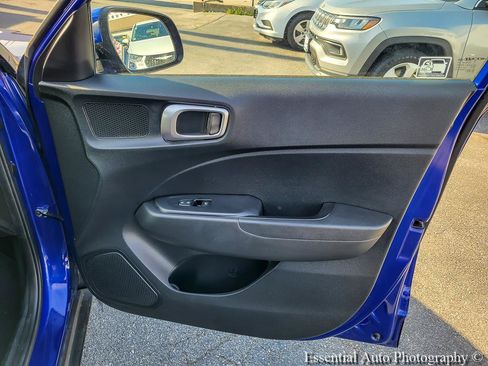 Used 2021 Hyundai Venue SE FWD image 28