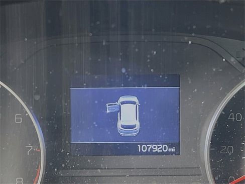 Used 2021 Kia Sportage EX w/ EX Technology Package image 9