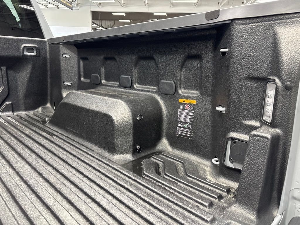 Used 2024 Chevrolet Silverado 1500 LT AWD/4WD image 38