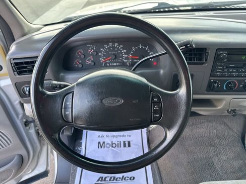 Used 1999 Ford F250 XLT image 16