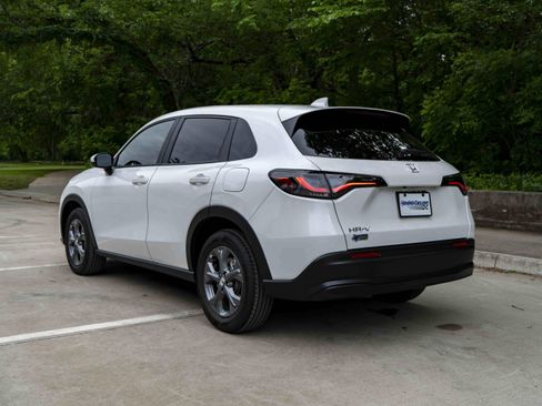 Used 2026 Honda HR-V LX image 7