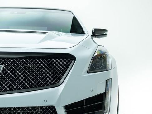 Used 2018 Cadillac CTS V w/ Carbon Fiber Package image 8