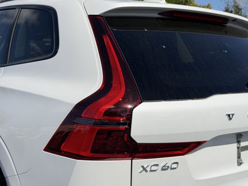 New 2026 Volvo XC60 B5 Ultra w/ Climate Package image 9