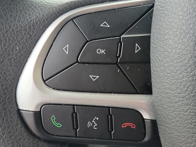Used 2023 Jeep Renegade Latitude AWD/4WD image 10