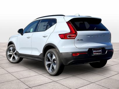 New 2026 Volvo XC40 B5 Plus w/ Protection Package Premier
